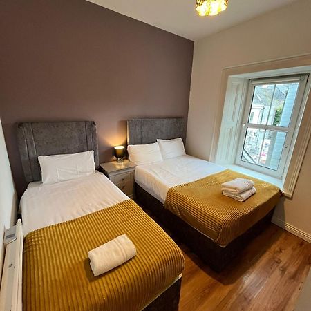 Latin Quarter Townhouse Apartment กัลเวย์ ภายนอก รูปภาพ